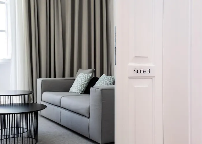 The Park Suites By Ires Lar